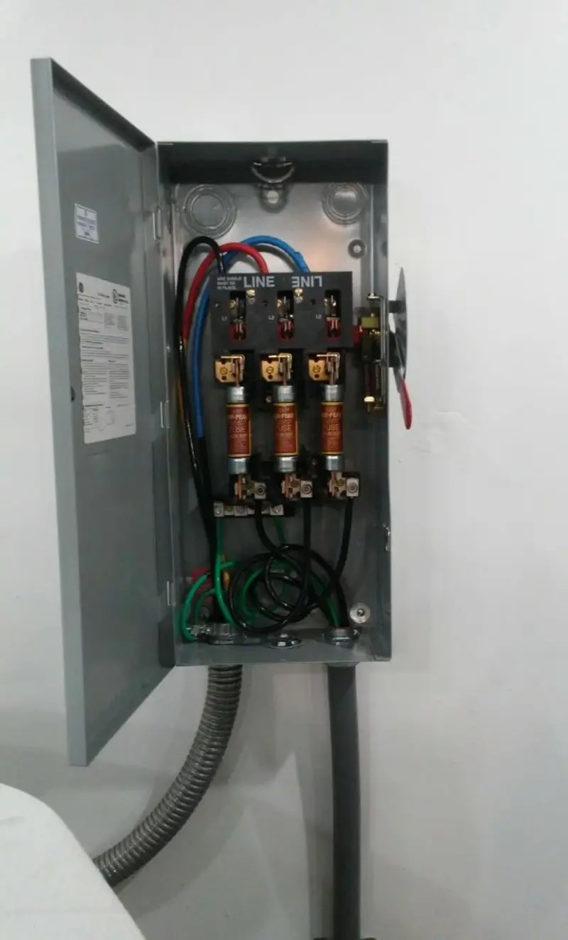 Three-phase disconnect switch installed for Electrical Wiring & Rewiring in Arroyo Grande